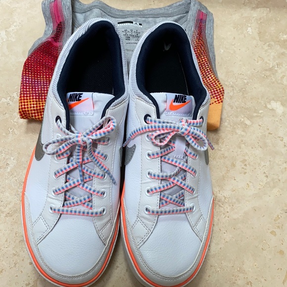 Nike Shoes - Casual Nike shoes Y7- W8.5